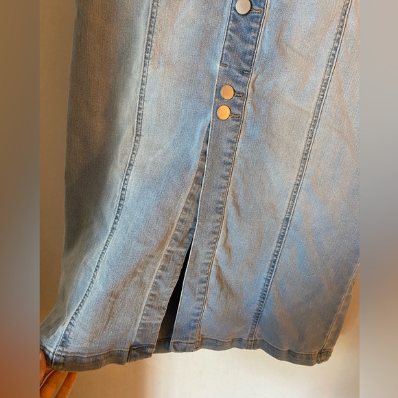 Style and co. Button front Denim midi skirt size 2 - Picture 3 of 10
